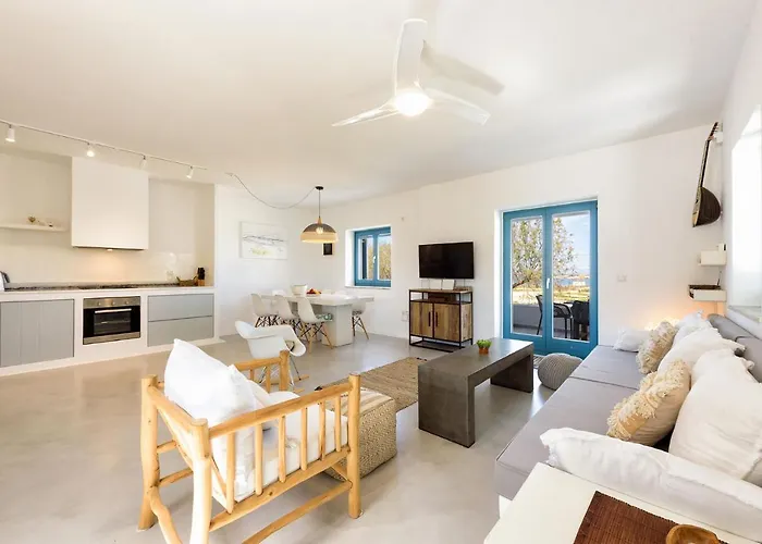 Aithoni Agioi Anargyroi *